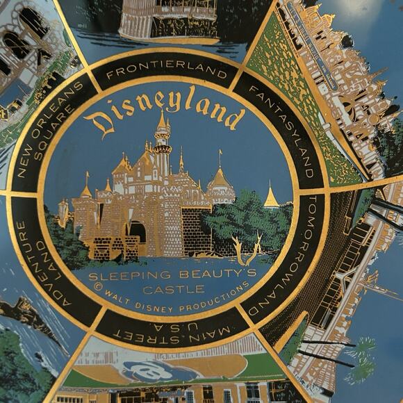 DISNEYLAND Vintage 70's Ruffled Glass Plate Souvenir Sleeping Beauty's Castle - Picture 2 of 3